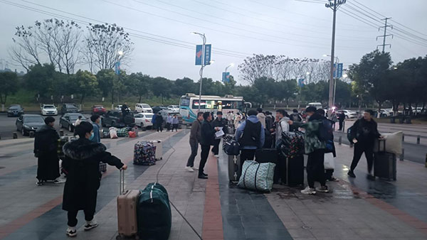 鑫员工 鑫势力 鑫气象 ——汽车制造事业部举行贵州与德阳新员工座谈会