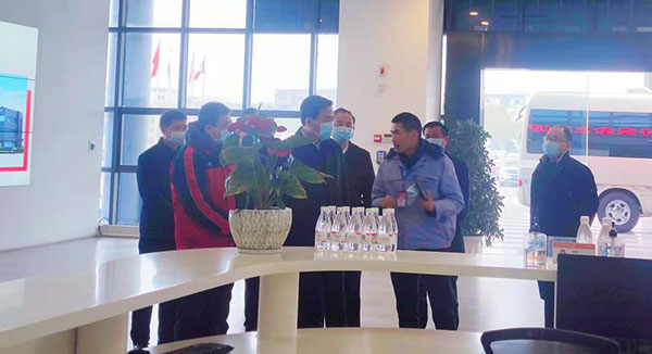 树立清静开展理念 重庆市委政法委黄副书记一行莅临涪陵基地调研