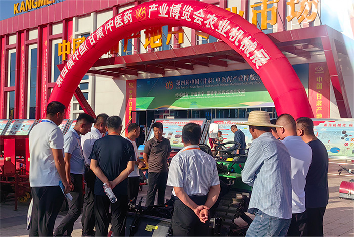 “看家废物”齐上阵！！！1xBET农机闪现多场重磅展会！！！